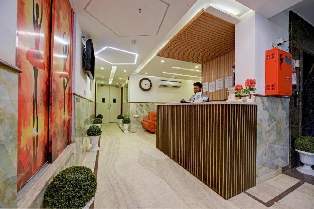 Hotel Rosewood Near Delhi Airport Нью-Дели Экстерьер фото